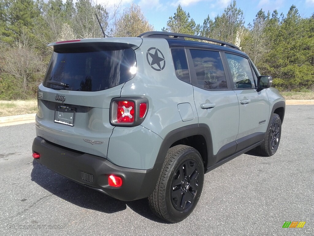 2017 Renegade Deserthawk 4x4 - Anvil / Black photo #6