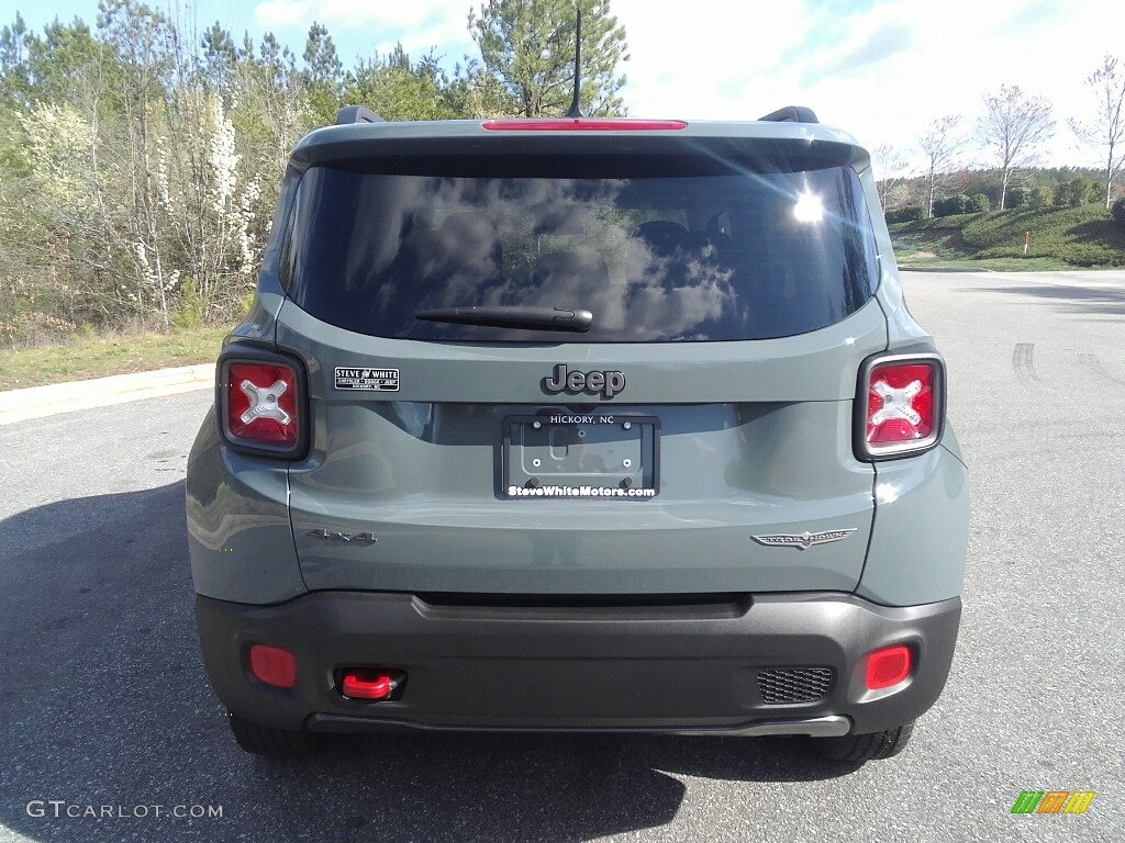 2017 Renegade Deserthawk 4x4 - Anvil / Black photo #7