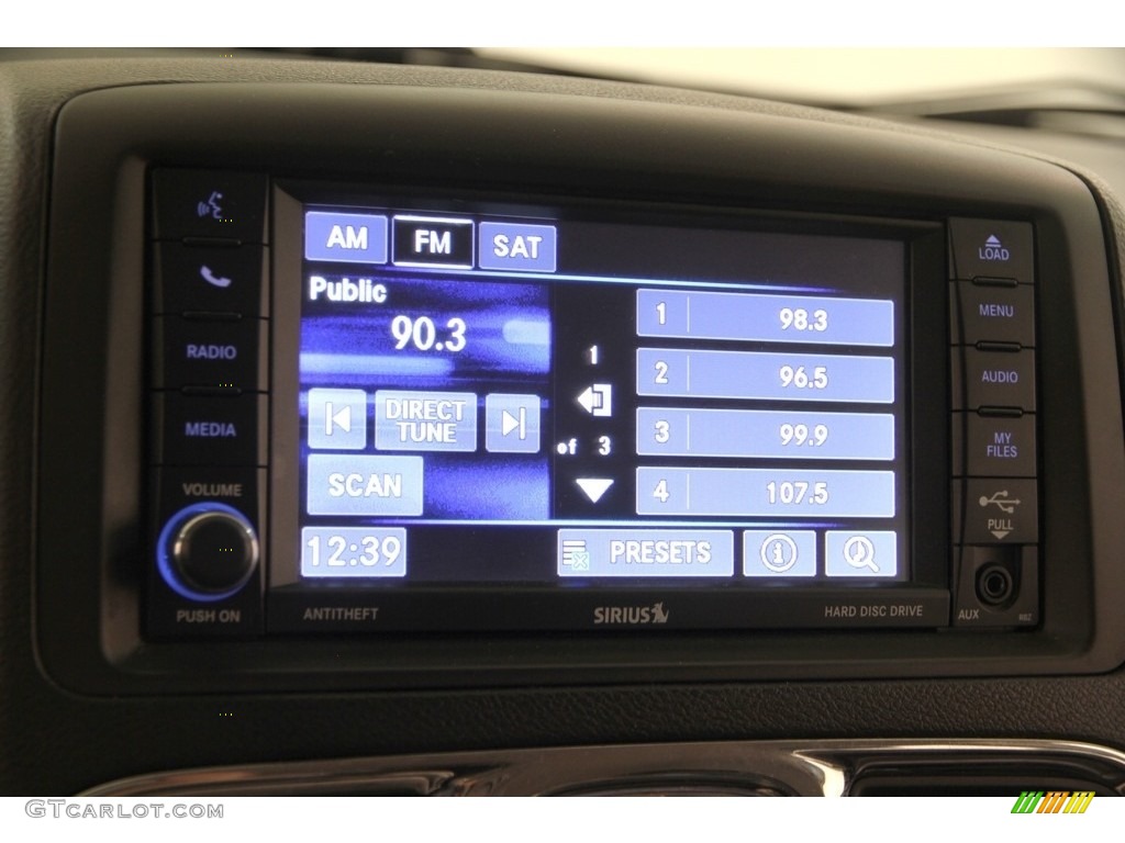 2016 Town & Country Touring - True Blue Pearl / Black/Light Graystone photo #10