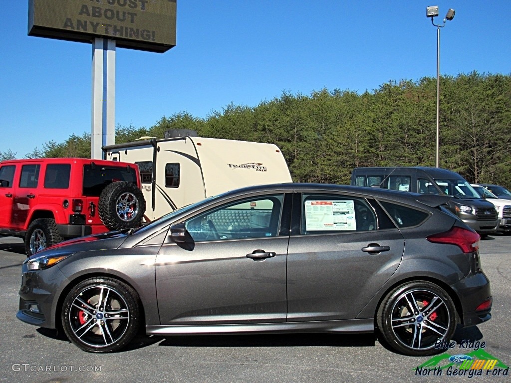 Magnetic 2017 Ford Focus ST Hatch Exterior Photo #119062958