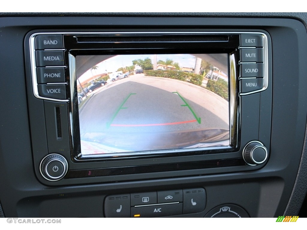 2016 Volkswagen Jetta SE Controls Photo #119066987