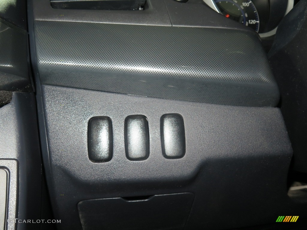 2009 Lancer GTS - Wicked White Satin / Black photo #33