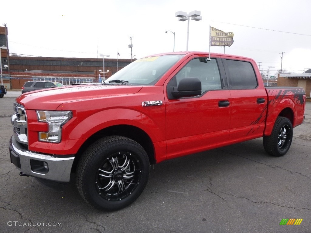 2016 F150 XLT SuperCrew 4x4 - Race Red / Medium Earth Gray photo #7