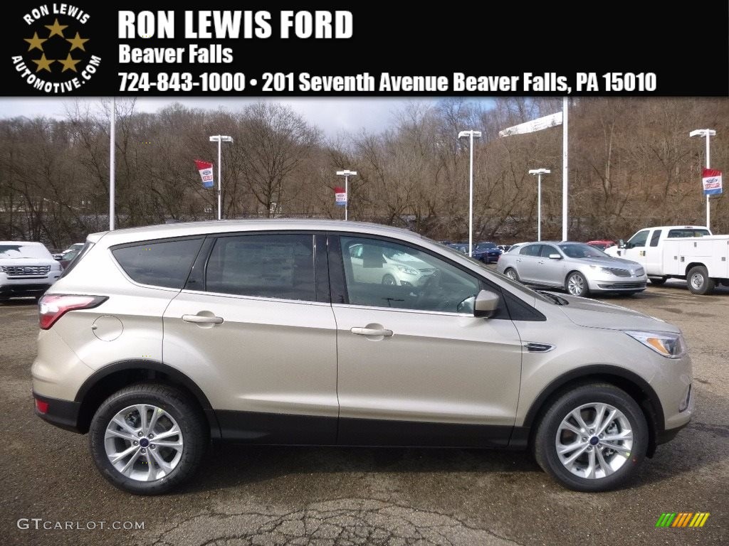 2017 Escape SE 4WD - White Gold / Charcoal Black photo #1