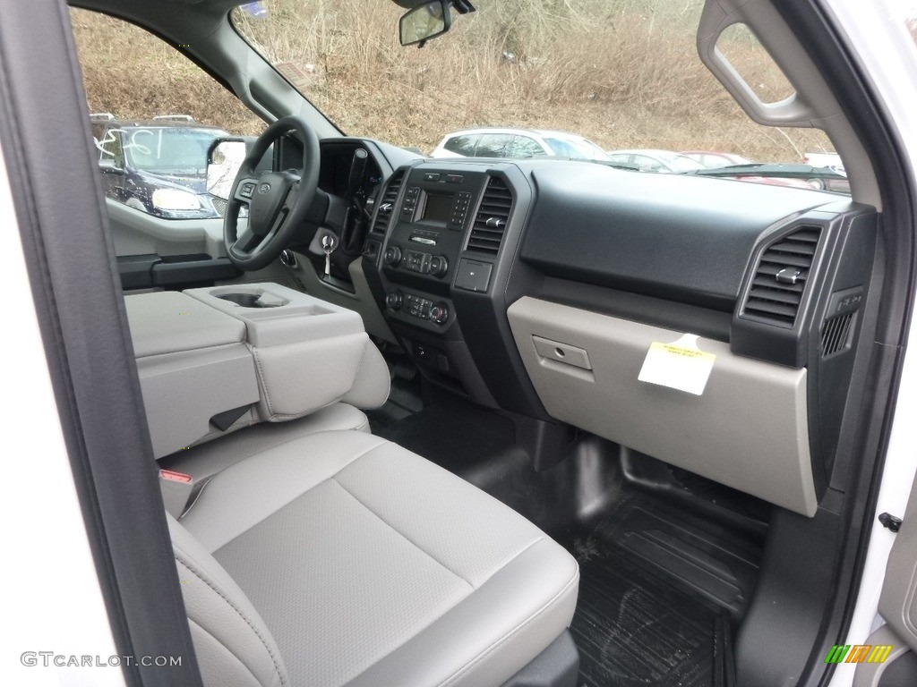 2017 F150 XL Regular Cab - Oxford White / Earth Gray photo #2