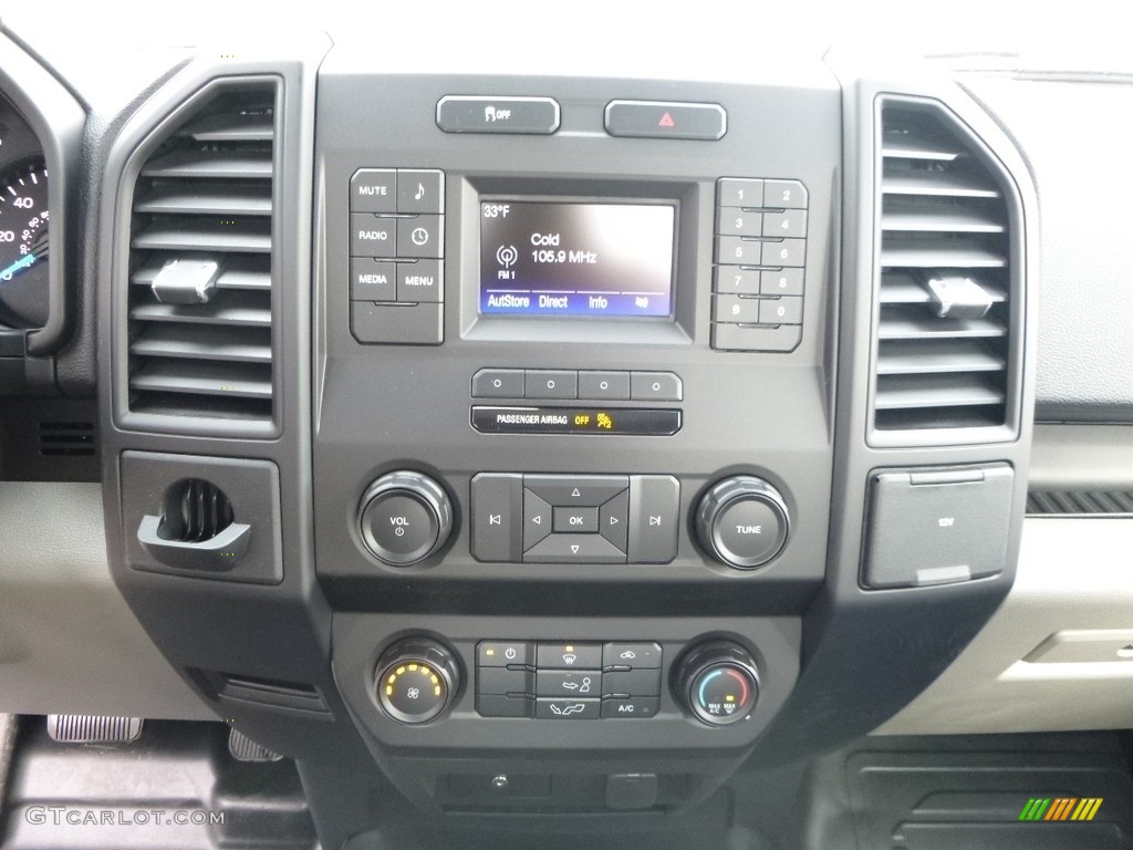 2017 F150 XL Regular Cab - Oxford White / Earth Gray photo #18