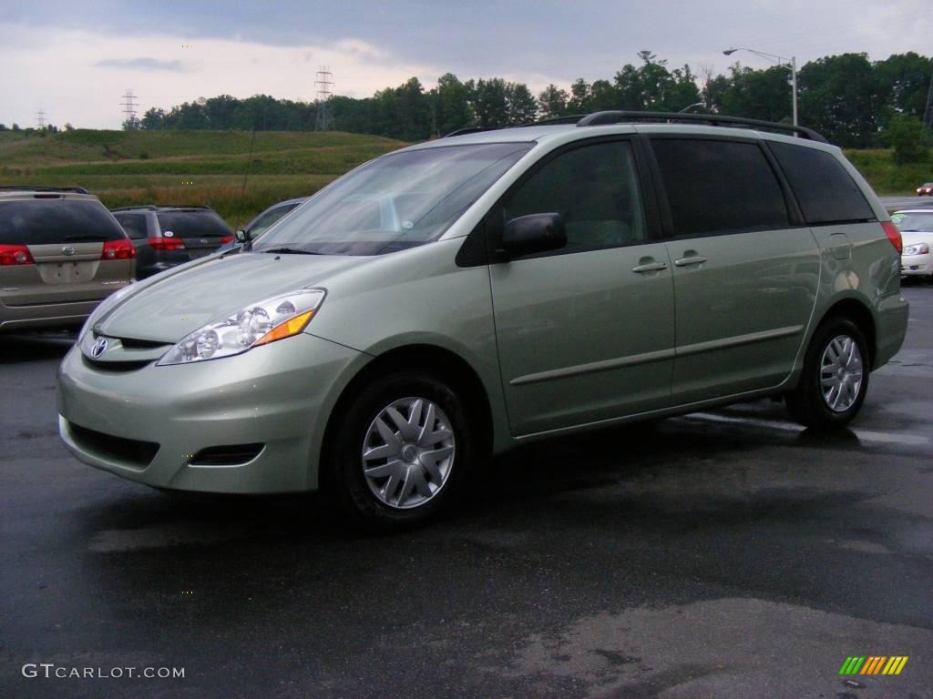 2007 Sienna LE - Silver Pine Mica / Taupe photo #18