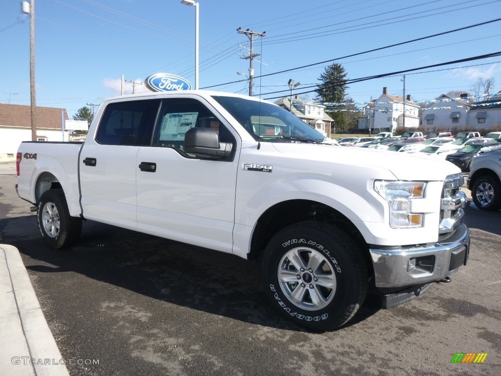 2017 F150 XLT SuperCrew 4x4 - Oxford White / Earth Gray photo #3