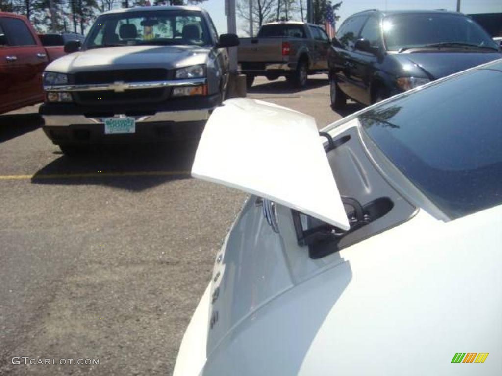 Alabaster White 2004 Chrysler Crossfire Limited Coupe Exterior Photo #11907996