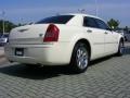 Cool Vanilla - 300 C HEMI Photo No. 5