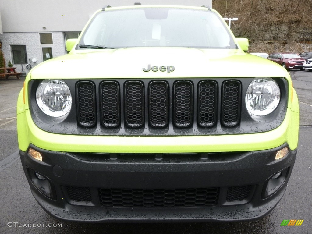 2017 Renegade Latitude 4x4 - Hypergreen / Black photo #8