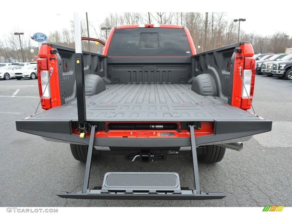 2017 F350 Super Duty Lariat Crew Cab 4x4 - Race Red / Black photo #6