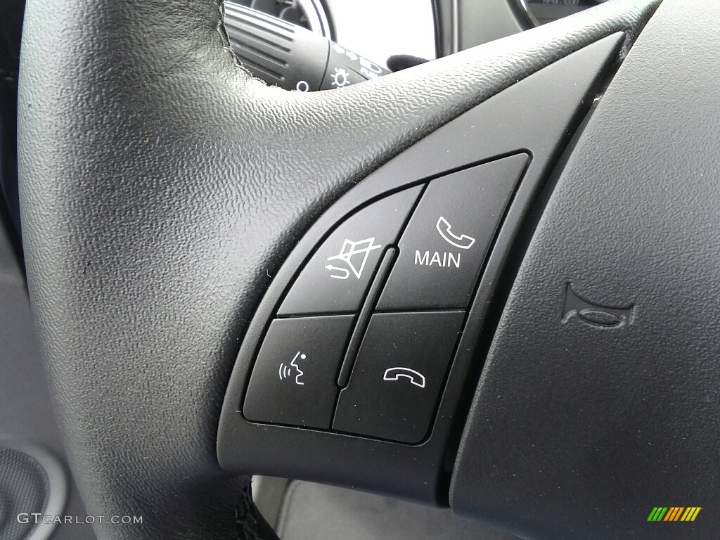 2017 Fiat 500 Pop Controls Photo #119099560