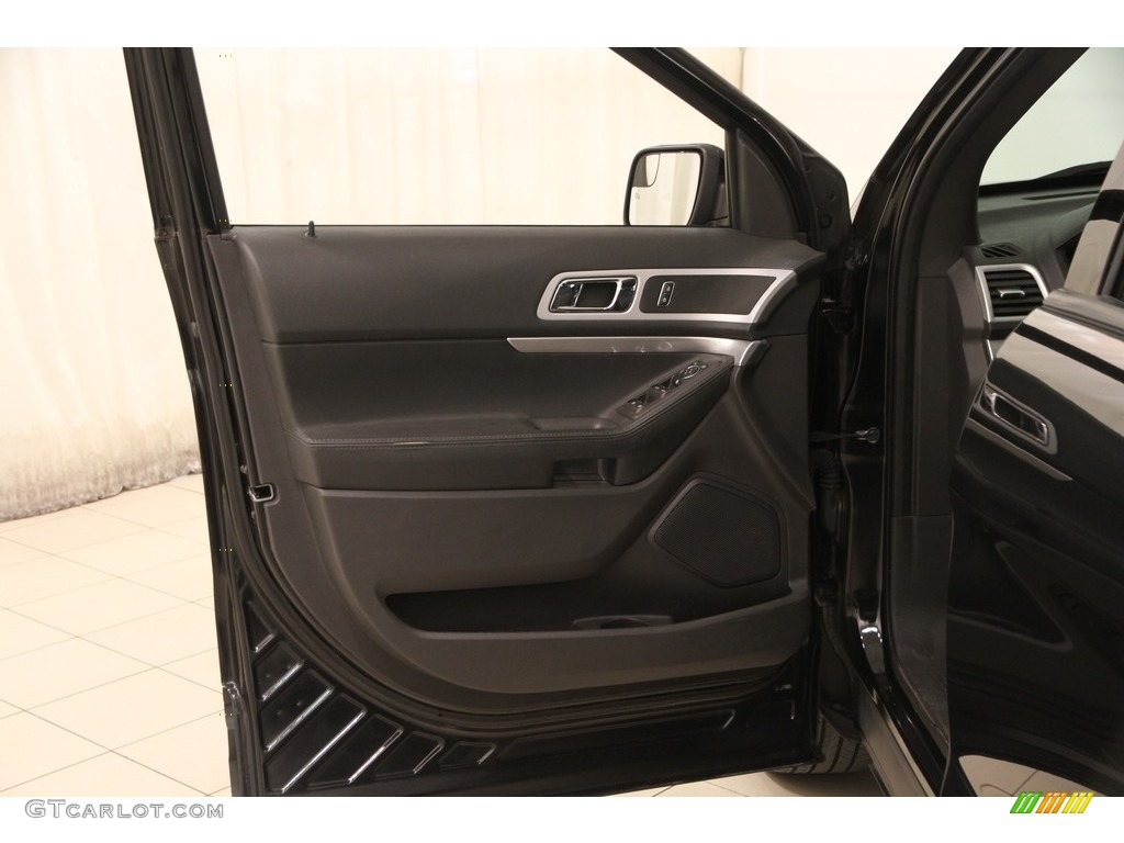 2014 Explorer XLT 4WD - Tuxedo Black / Charcoal Black photo #4