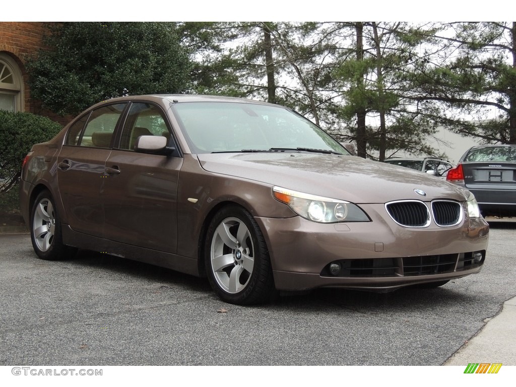 2004 5 Series 525i Sedan - Kalahari Beige Metallic / Beige photo #4