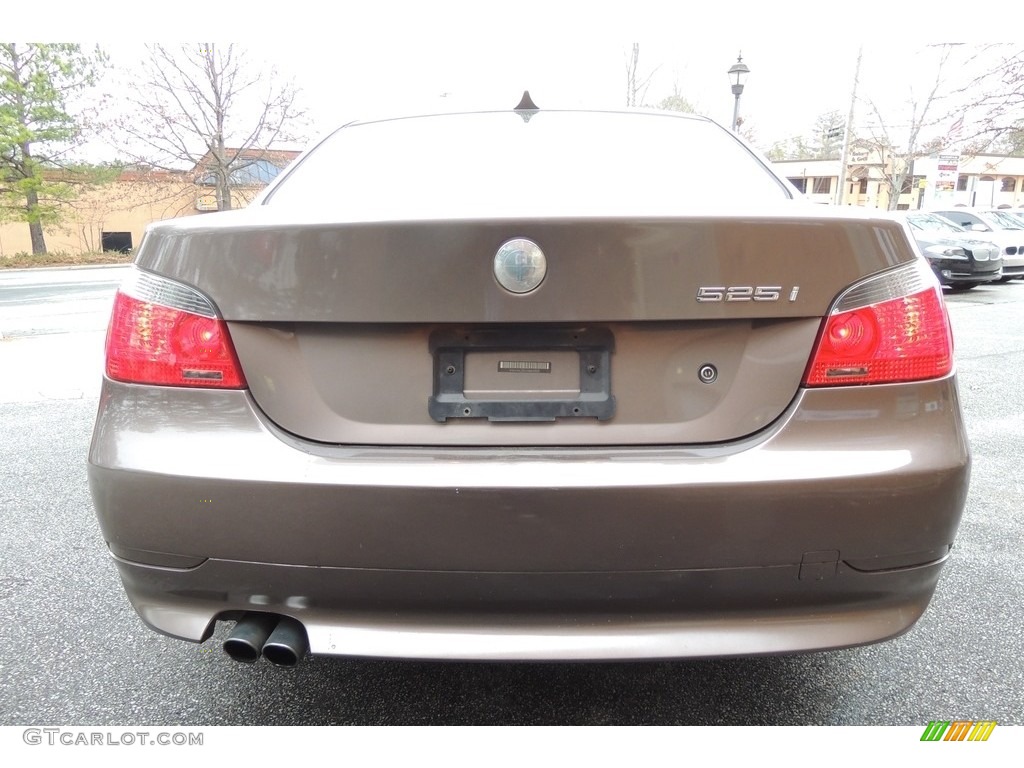 2004 5 Series 525i Sedan - Kalahari Beige Metallic / Beige photo #6