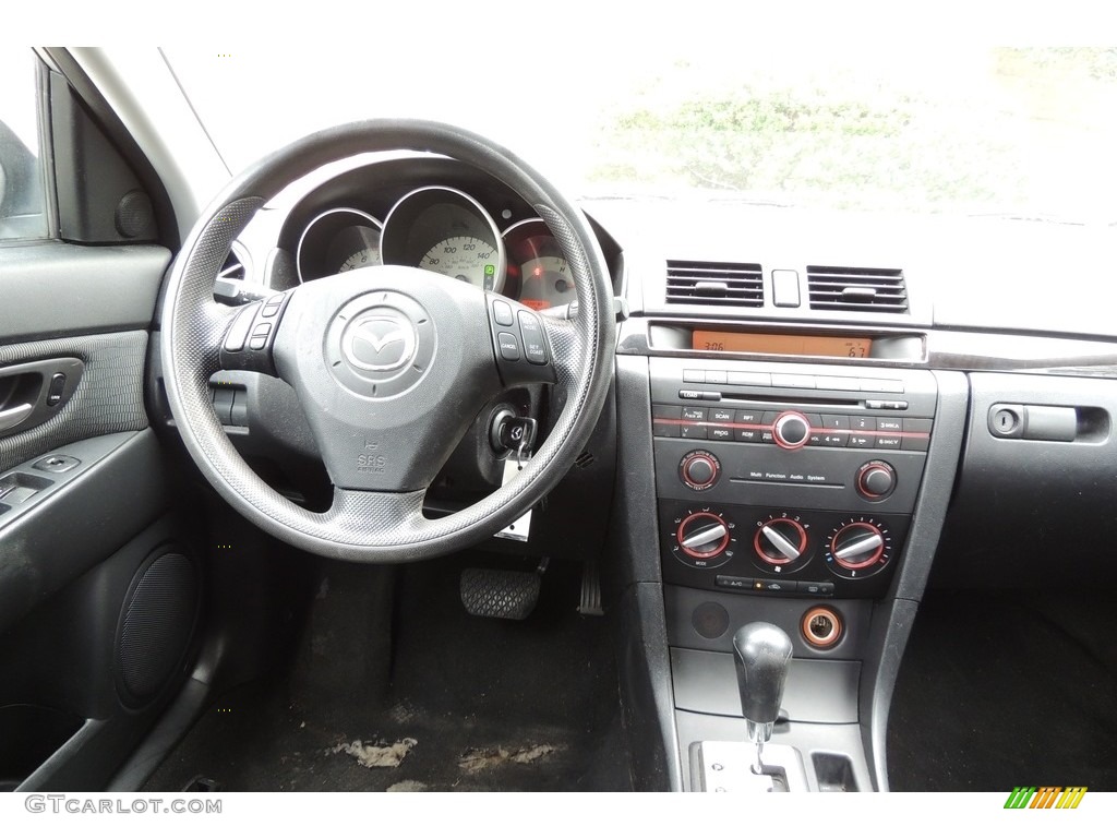 2008 MAZDA3 i Sport Sedan - Sunlight Silver Metallic / Gray photo #4