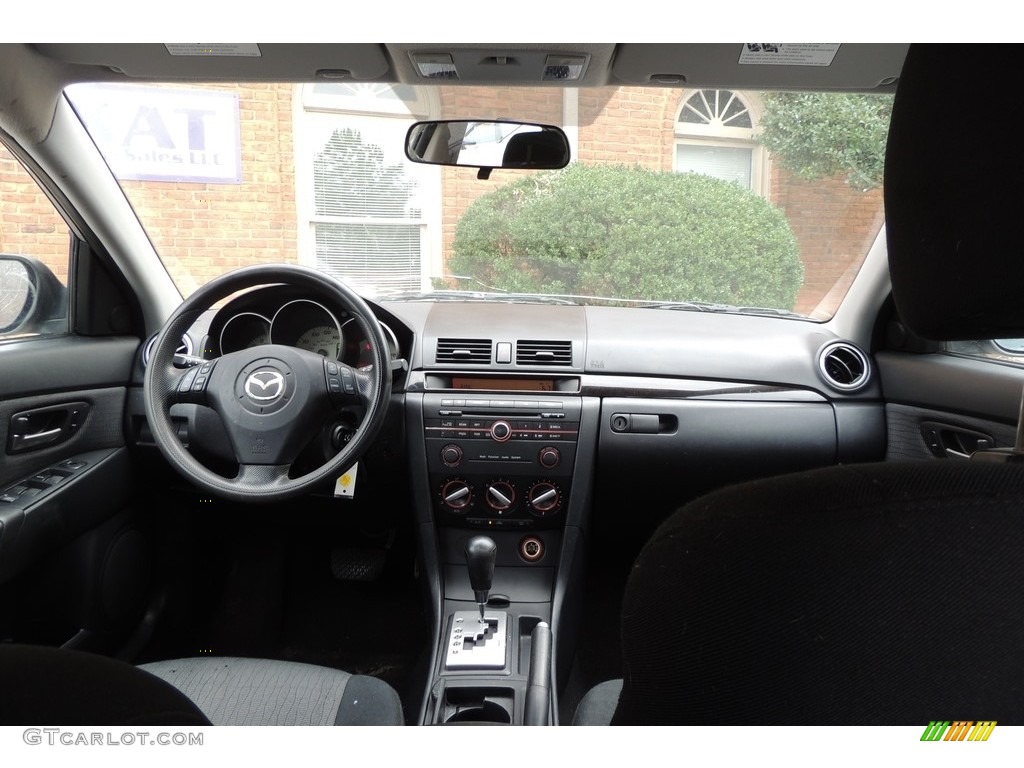 2008 MAZDA3 i Sport Sedan - Sunlight Silver Metallic / Gray photo #24
