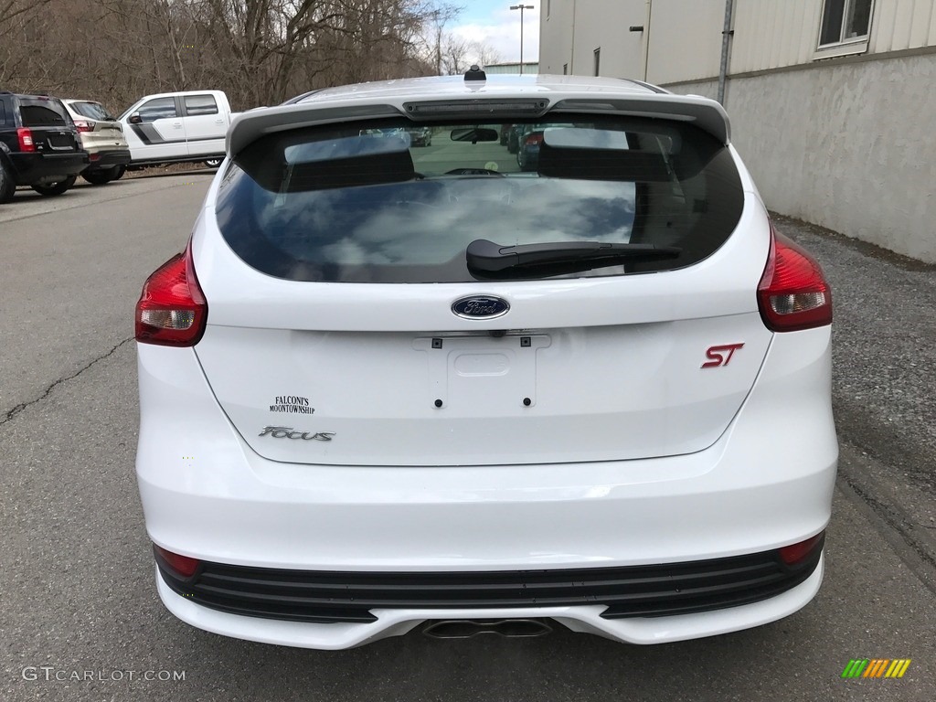 2017 Focus ST Hatch - Oxford White / Charcoal Black photo #6