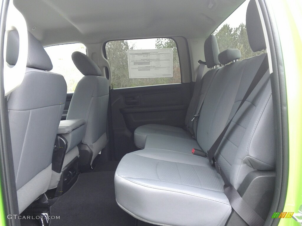 2017 Ram 3500 Tradesman Crew Cab 4x4 Dual Rear Wheel Rear Seat Photo #119120942