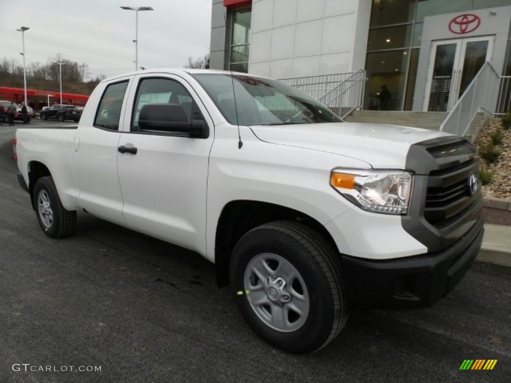 2017 Tundra SR Double Cab 4x4 - Super White / Graphite photo #1