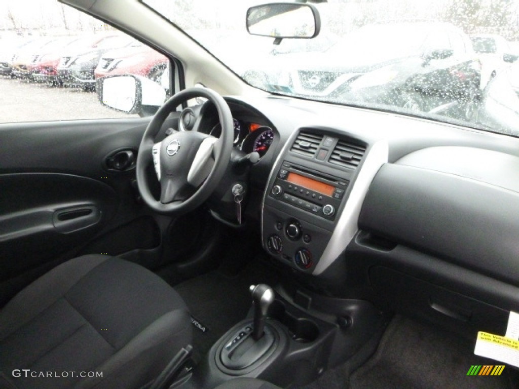 2017 Versa Note S - Fresh Powder White / Charcoal photo #12