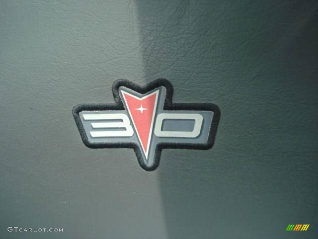 2003 Grand Am GT Sedan - Black / Dark Pewter photo #16