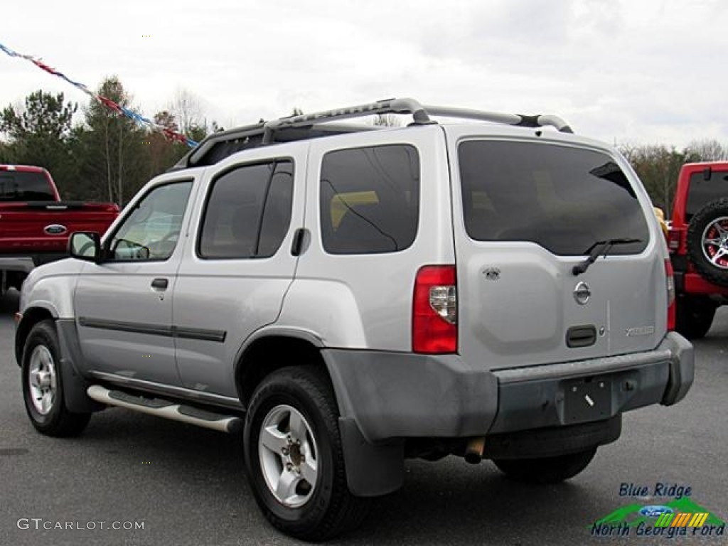 2004 Xterra SE - Silver Lightning Metallic / Gray photo #3