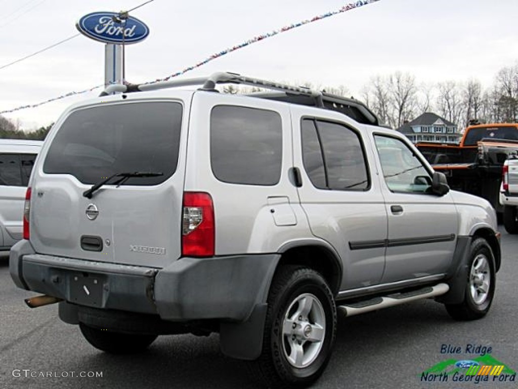 2004 Xterra SE - Silver Lightning Metallic / Gray photo #5