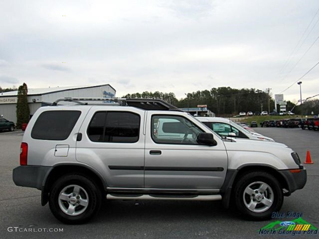 2004 Xterra SE - Silver Lightning Metallic / Gray photo #6