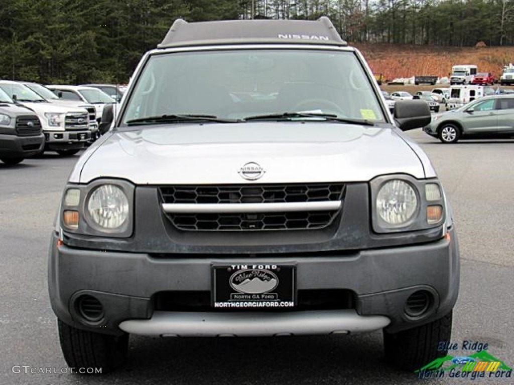 2004 Xterra SE - Silver Lightning Metallic / Gray photo #8