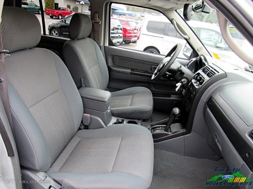 2004 Xterra SE - Silver Lightning Metallic / Gray photo #12