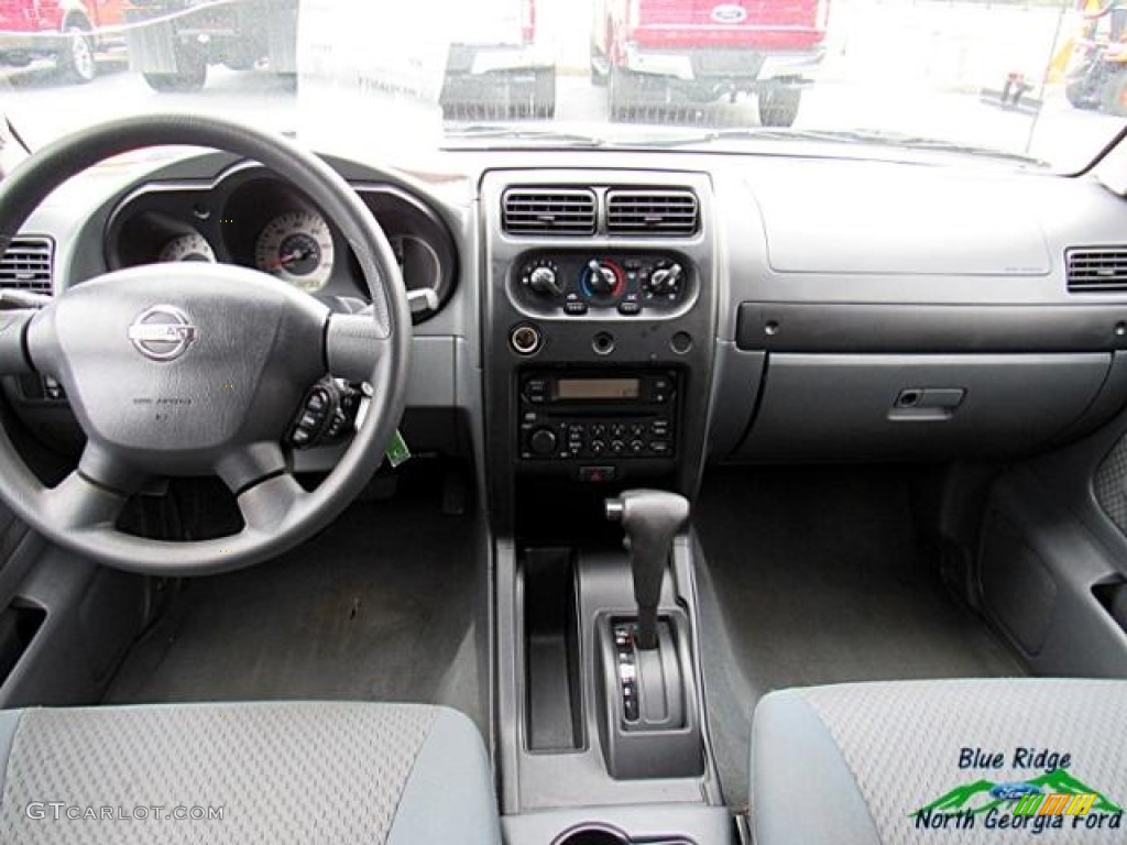 2004 Xterra SE - Silver Lightning Metallic / Gray photo #18