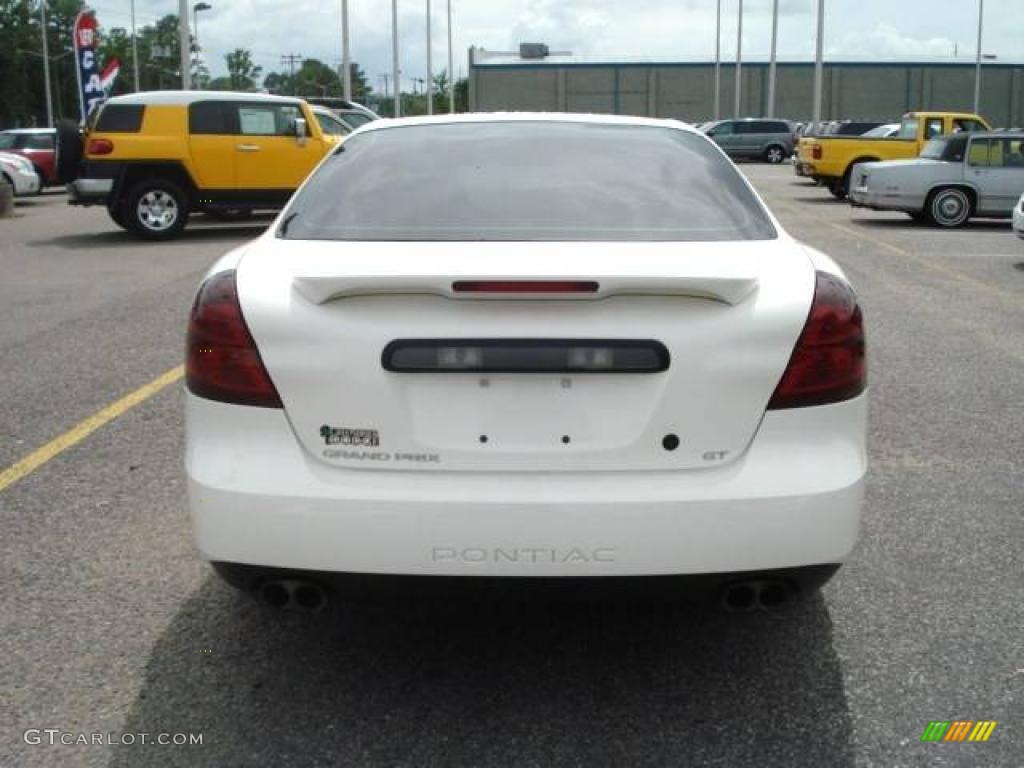 2004 Grand Prix GT Sedan - Summit White / Dark Pewter photo #5