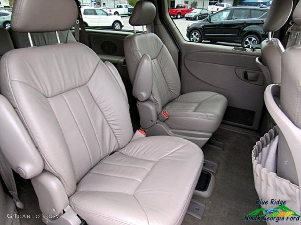 2001 Town & Country LXi - Shale Green Metallic / Sandstone photo #15