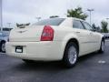 2009 Cool Vanilla White Chrysler 300   photo #3