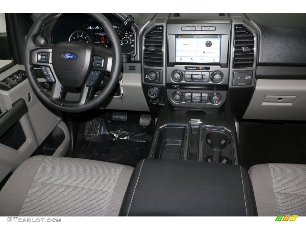2017 F150 XLT SuperCab 4x4 - Ruby Red / Earth Gray photo #2