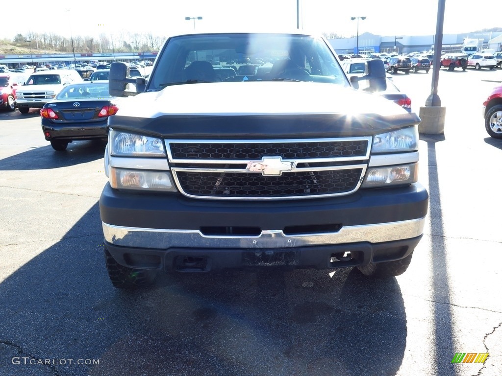 2007 Silverado 2500HD Classic LS Crew Cab 4x4 - Silver Birch Metallic / Dark Charcoal photo #2