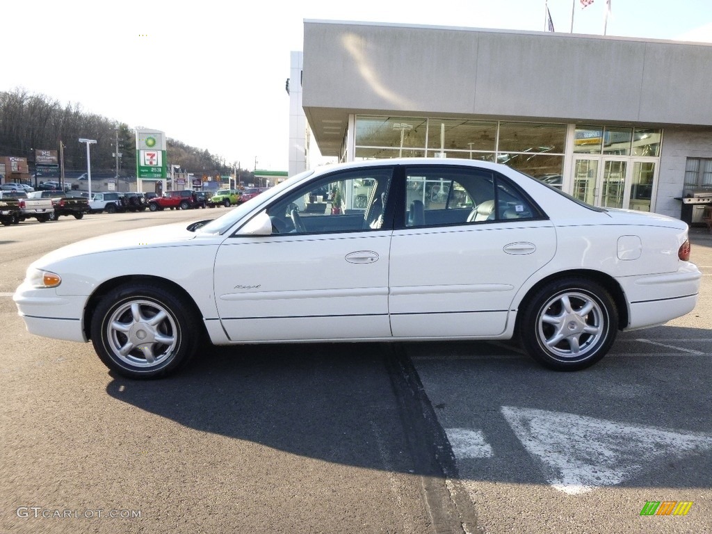 2001 Regal LS - White / Medium Gray photo #2