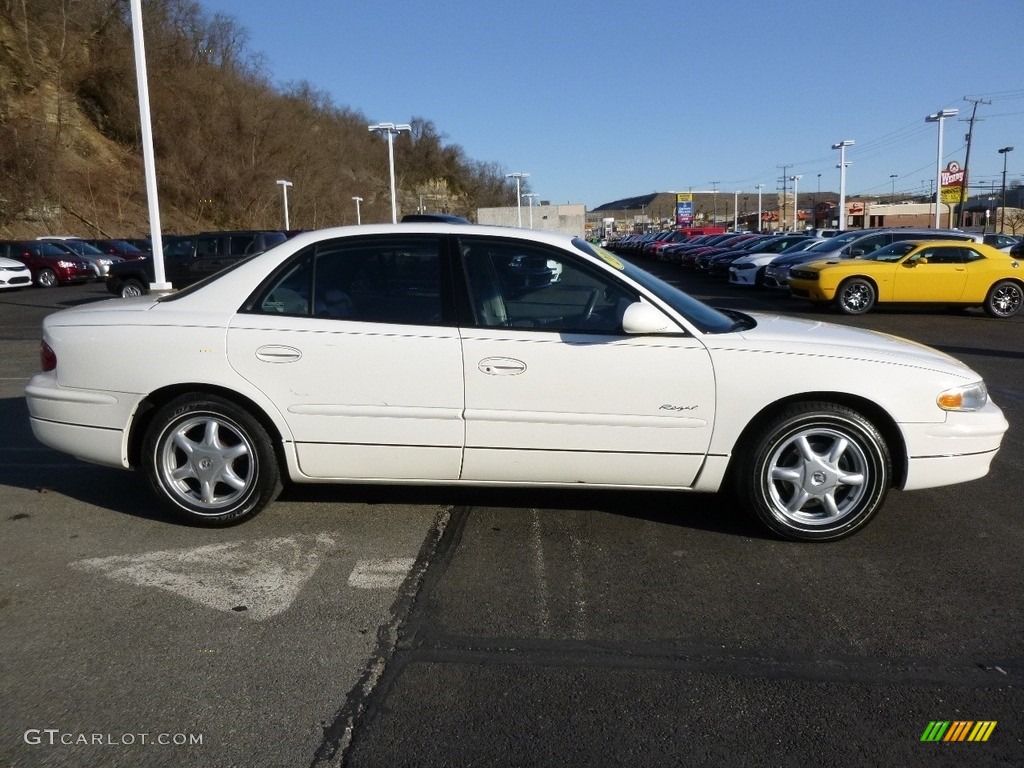 2001 Regal LS - White / Medium Gray photo #6