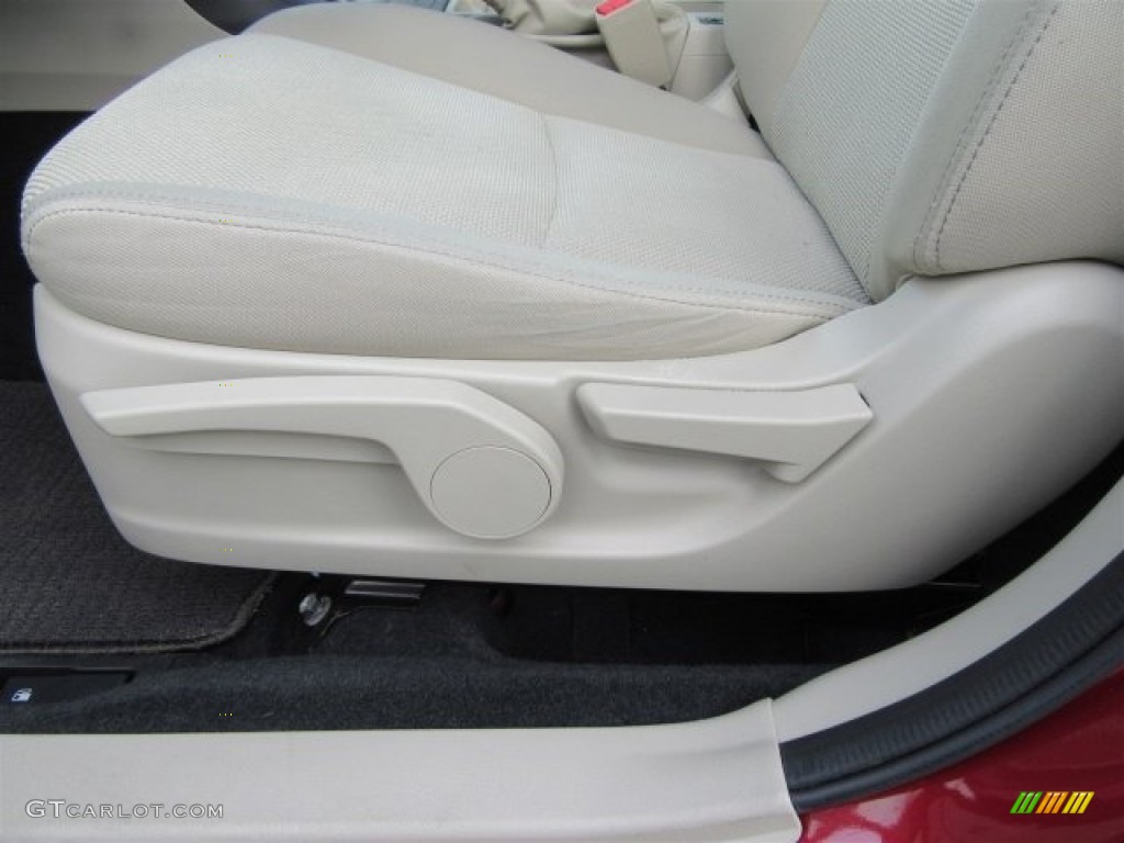 2014 XV Crosstrek 2.0i Premium - Venetian Red Pearl / Ivory photo #17