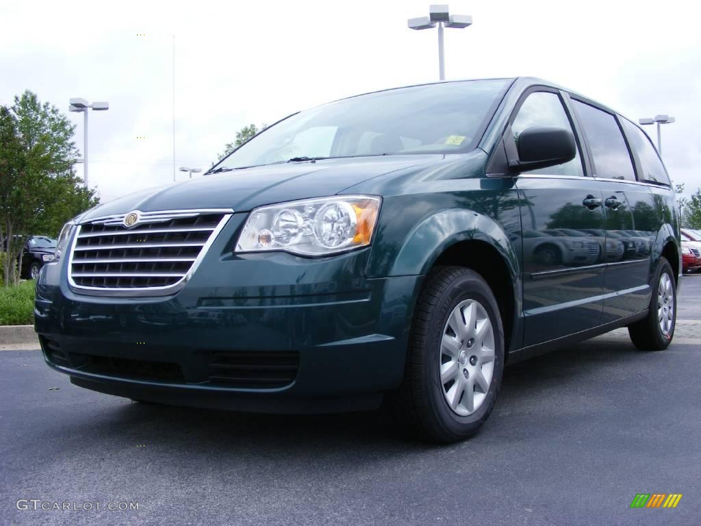 2009 Town & Country LX - Melbourne Green Pearl / Medium Pebble Beige/Cream photo #1