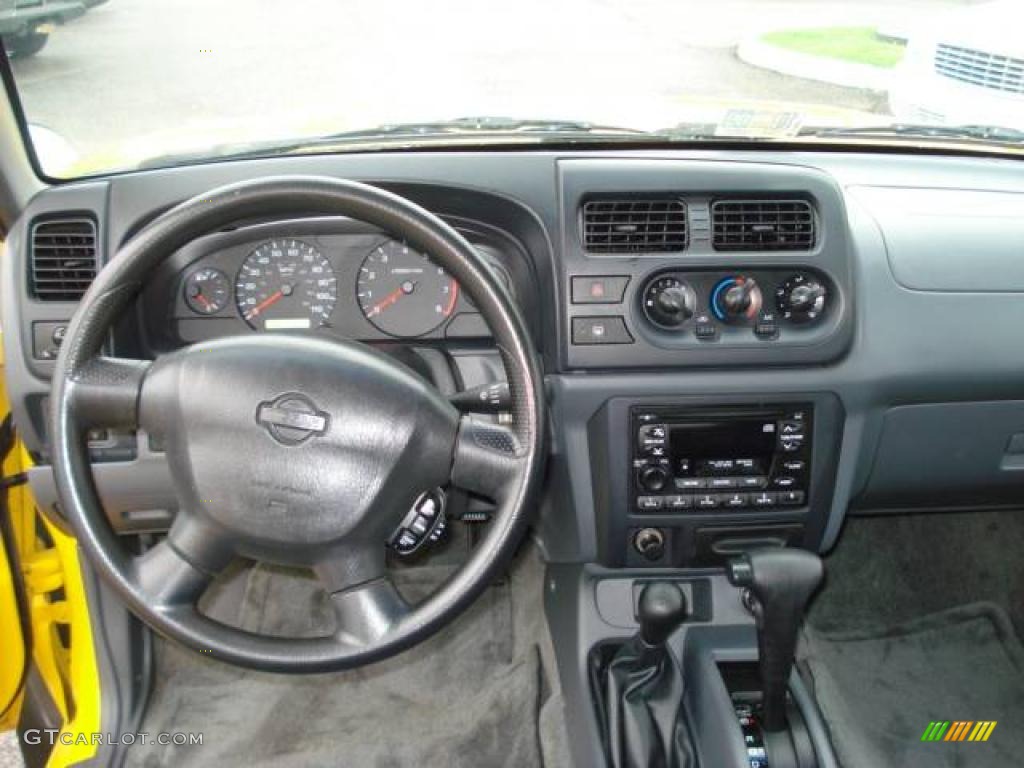 2001 Frontier XE V6 Crew Cab 4x4 - Solar Yellow / Gray photo #9