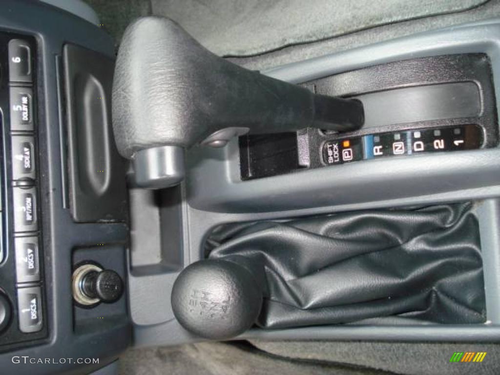 2001 Frontier XE V6 Crew Cab 4x4 - Solar Yellow / Gray photo #13