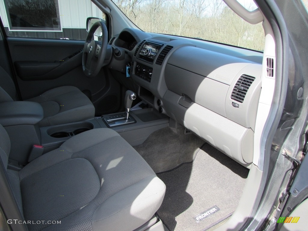 2005 Frontier SE Crew Cab - Storm Gray Metallic / Steel photo #21