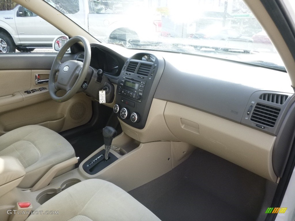 2009 Spectra EX Sedan - Clear White / Gray photo #5