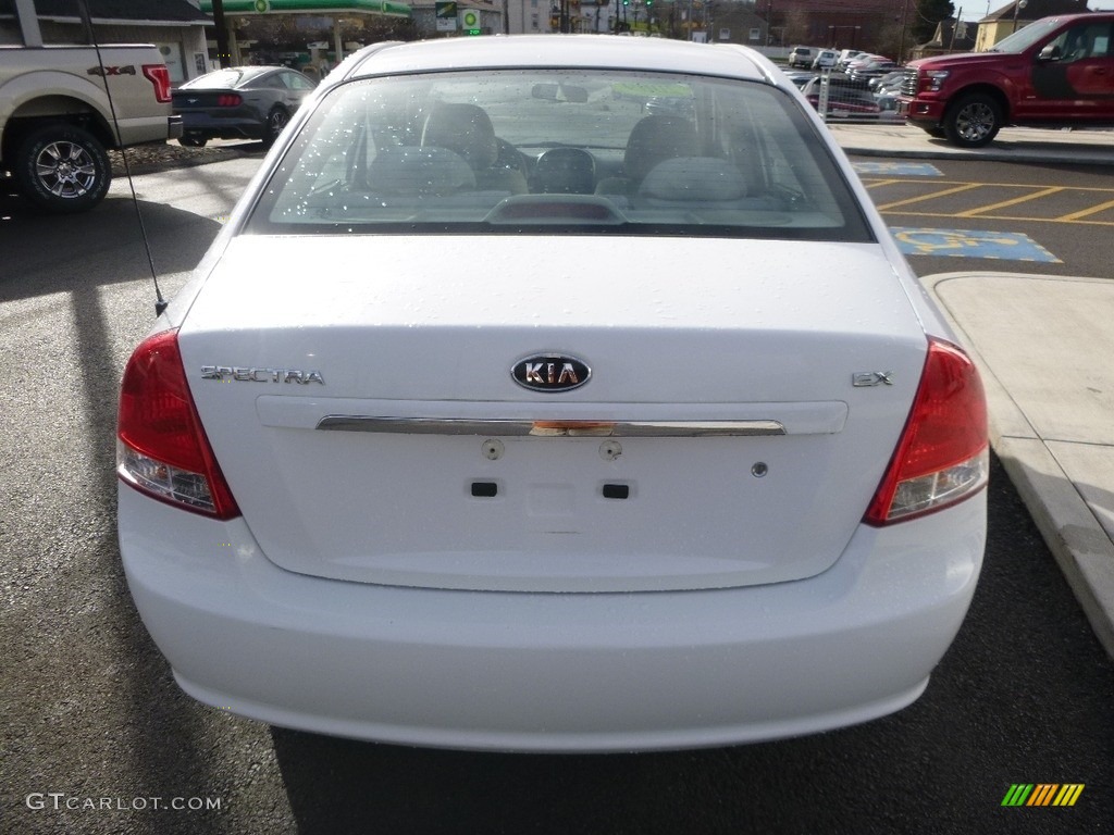 2009 Spectra EX Sedan - Clear White / Gray photo #7