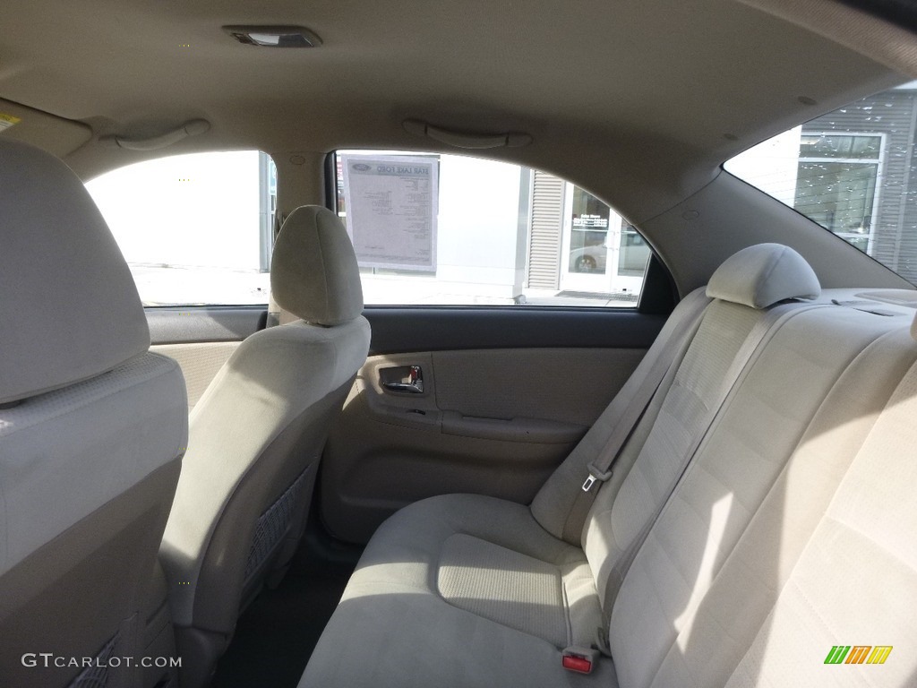 2009 Spectra EX Sedan - Clear White / Gray photo #11
