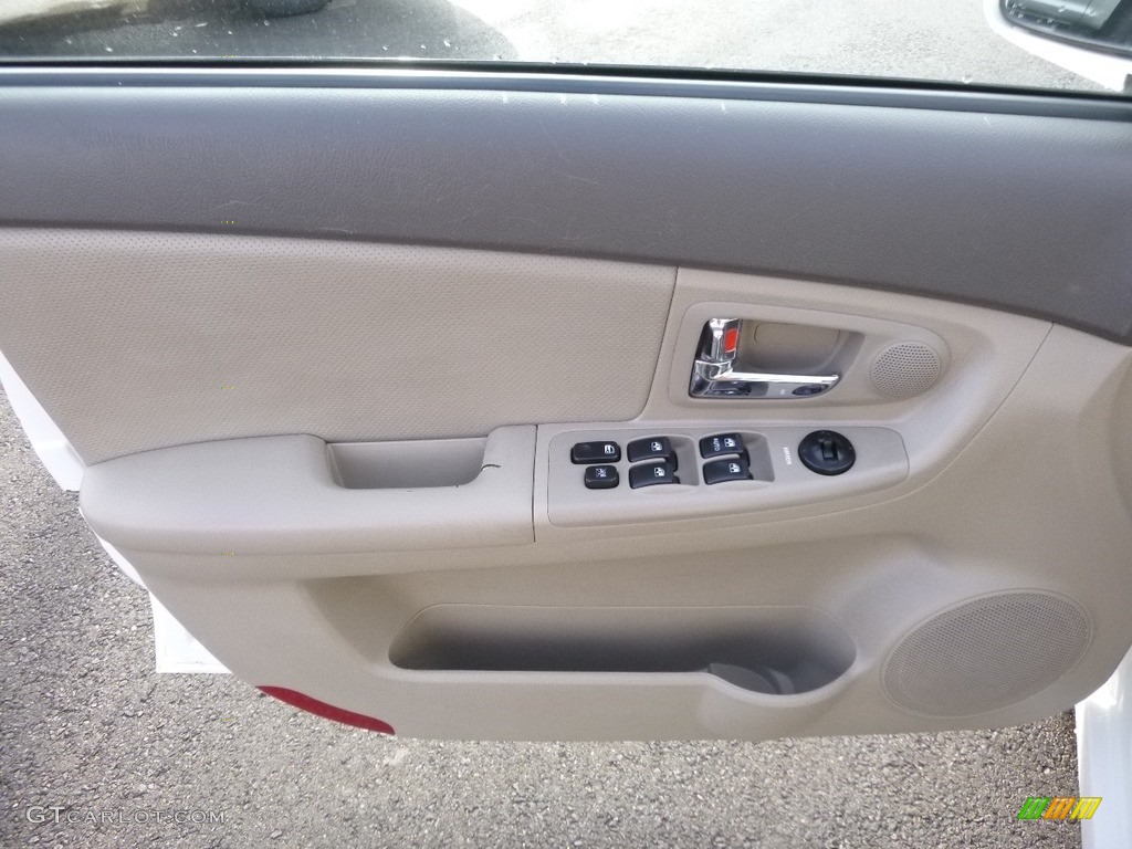 2009 Spectra EX Sedan - Clear White / Gray photo #13