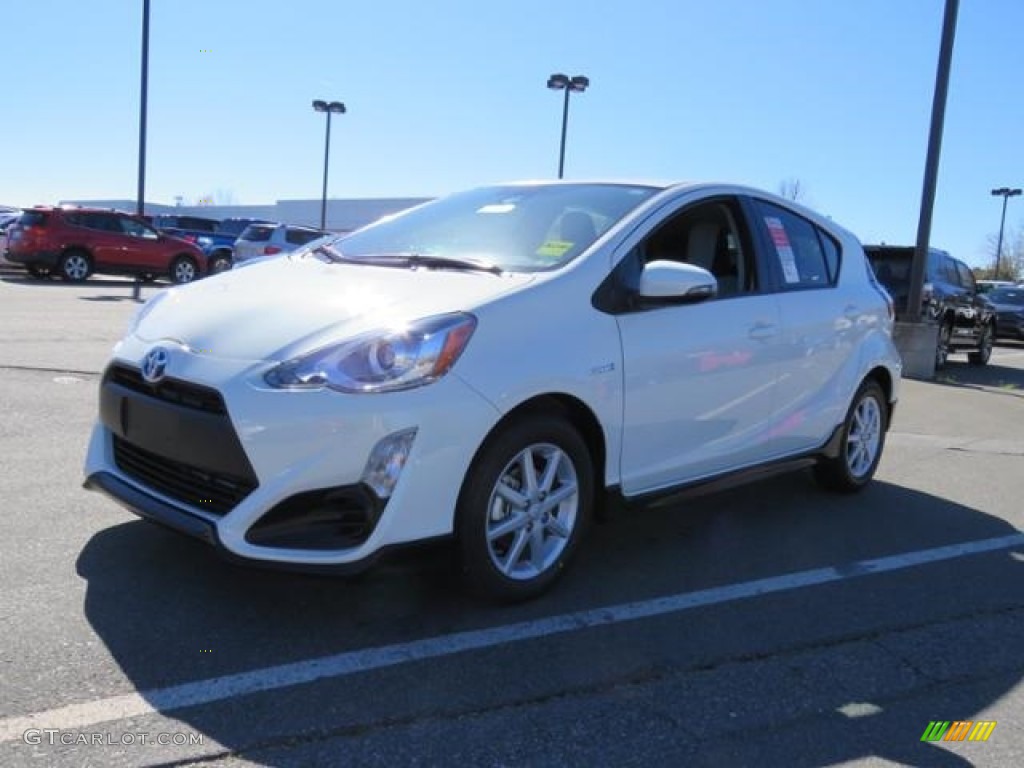 2017 Prius c One - Moonglow / Gray photo #3